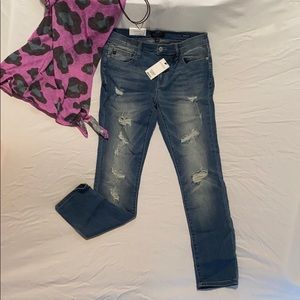 Skinny distressed light jeans